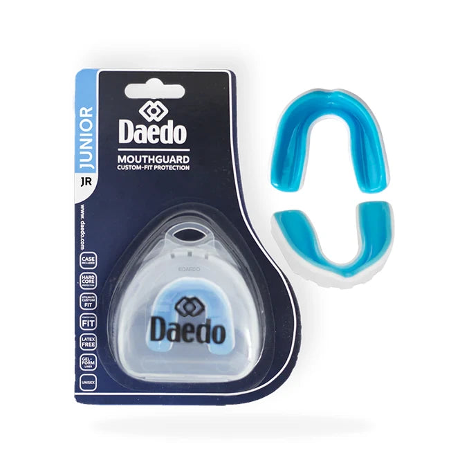Daedo mouthguard packaging with a blue mouthguard on a white background