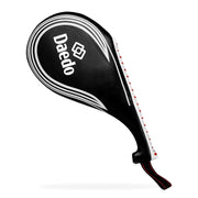 Black and white paddle with 'Daedo' branding on a white background