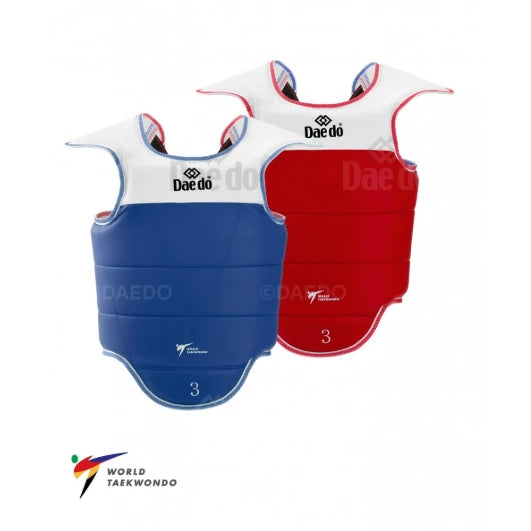 Two protective chest pads, one blue and one red, with 'Daedo' branding on a white background.