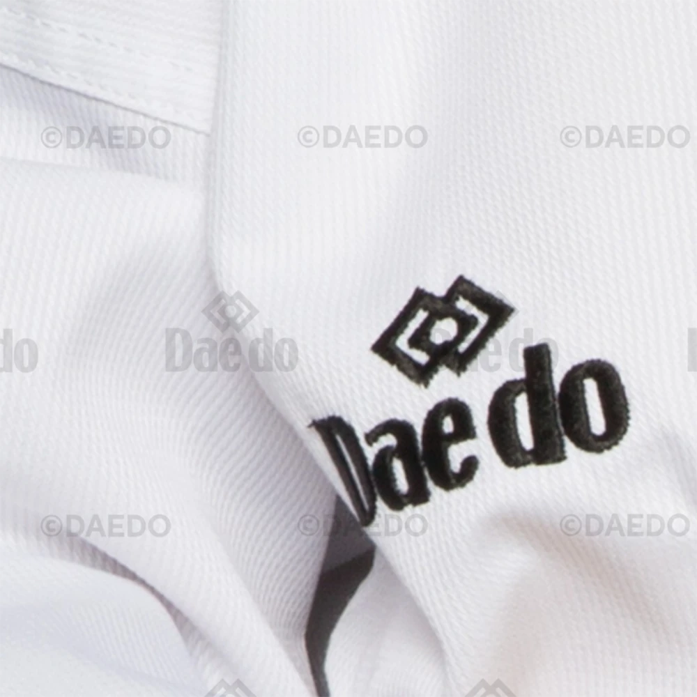 White garment with 'Daedo' logo on a white background